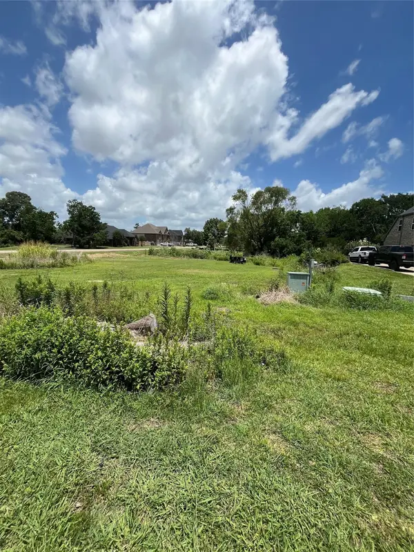 7918 Veranda Drive, Cove, TX 77523