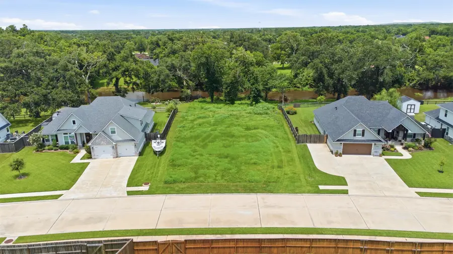 208 Creekside Lane, Lake Jackson, TX 77566 - #3