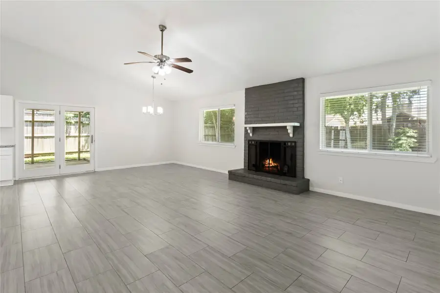 16915 Stardale Lane, Friendswood, TX 77546 - Image #2