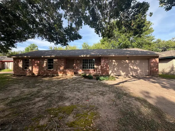 3506 Oxford Road, Alvin, TX 77511