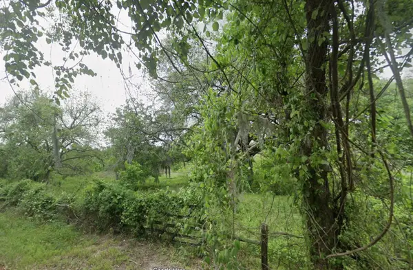 2941 - 19 County Raod 352 Road, Brazoria, TX 77422