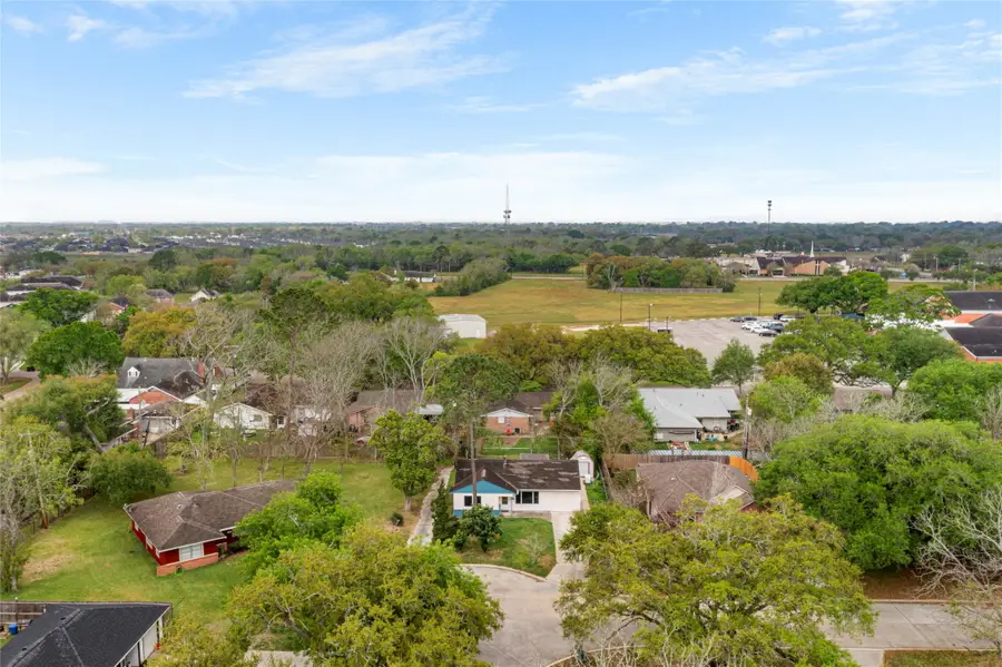 1737 S Park Drive, Alvin, TX 77511 - #3