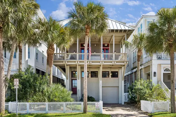 2653 E Seaside Drive, Galveston, TX 77550
