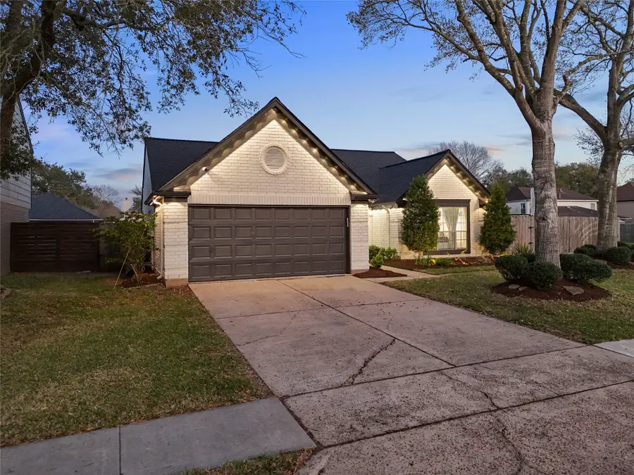 3911 Spring Circle Drive W, Pearland, TX 77584 - #3