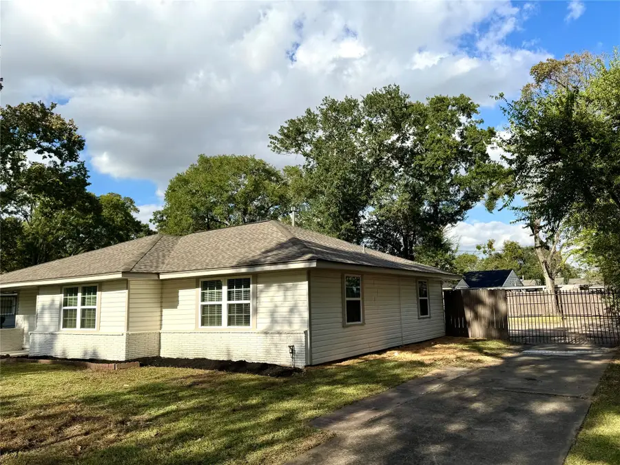 8515 Carlisle Street, Houston, TX 77017 - Image #2