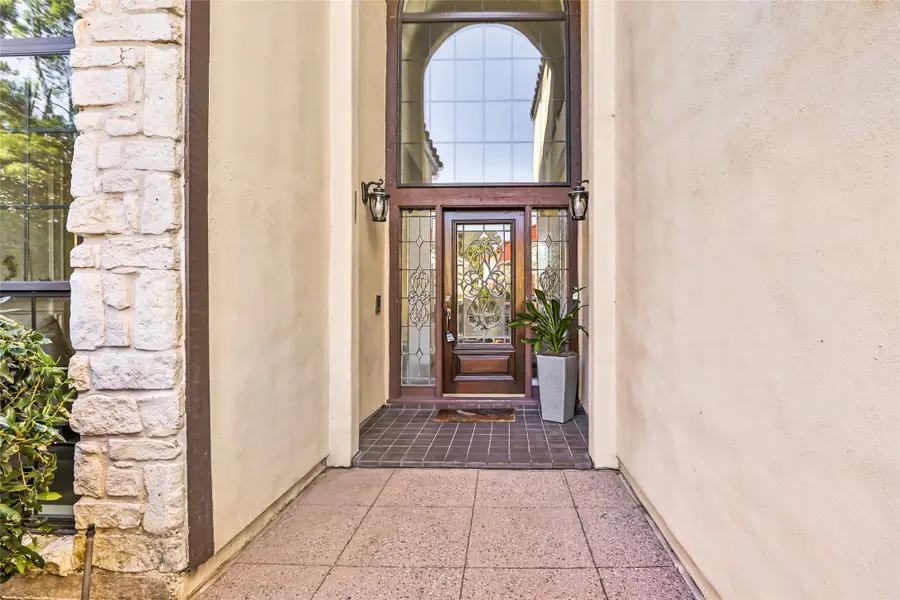 16 Kingwood Villas Court, Kingwood, TX 77339 - Image #3