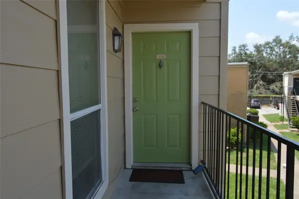 8100 Creekbend Drive #174, Houston, TX 77071