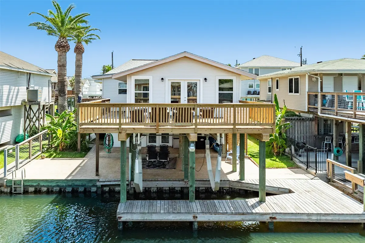 4421 Pelican Road, Jamaica Beach, TX 77554 - Image #1