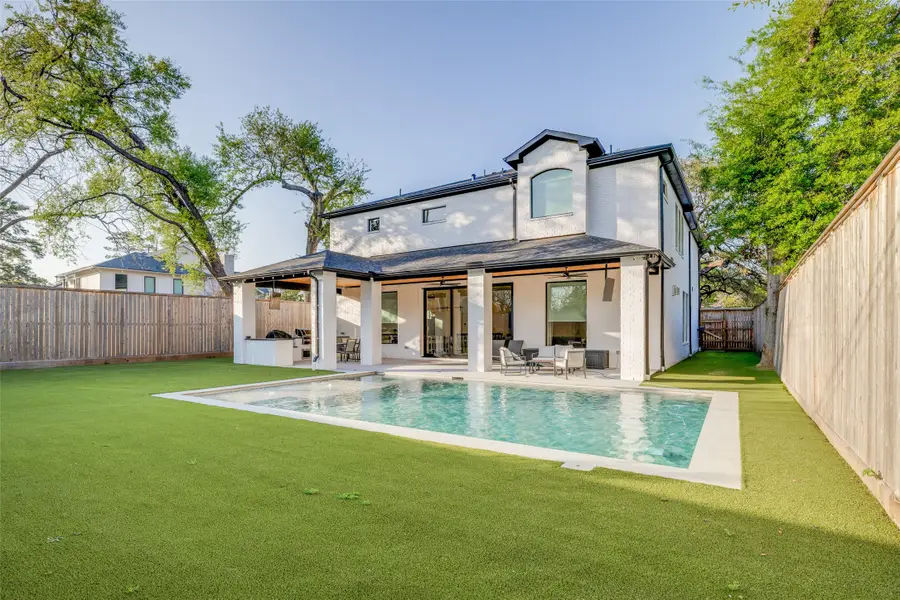 907 W 43rd Street, Houston, TX 77018 - #2