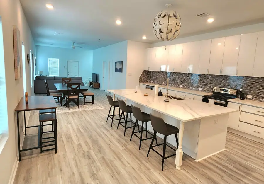 4123 Avenue M 1/2, Galveston, TX 77550 - #2
