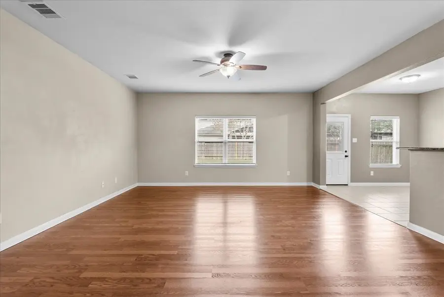 322 Shoshone Ridge Drive, La Marque, TX 77568 - Image #3