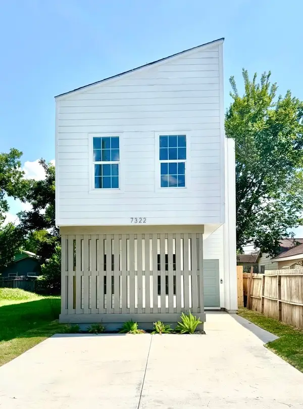 7322 Laredo Street, Houston, TX 77020
