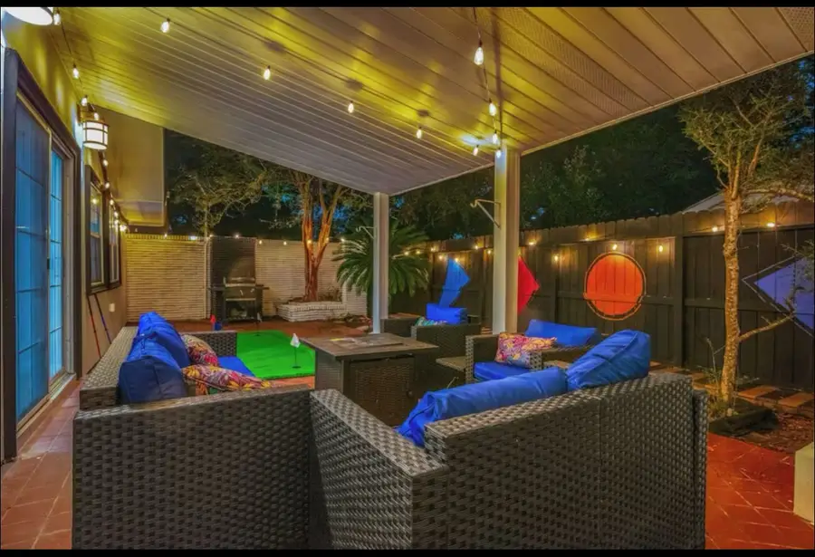 7916 Glenview Drive, Houston, TX 77061 - Image #3