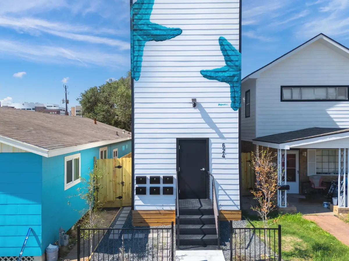 624 Avenue H, Galveston, TX 77550 - #1