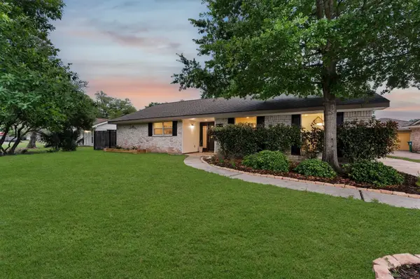 1918 Stebbins Drive, Houston, TX 77043