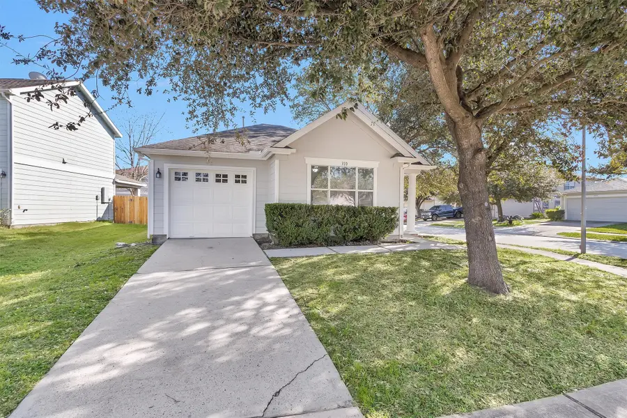 310 Remington Creek Drive, Houston, TX 77073 - Image #3