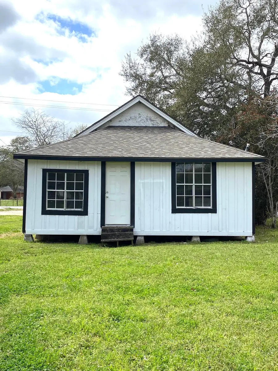 708 N Wharton Street, El Campo, TX 77437 - #3