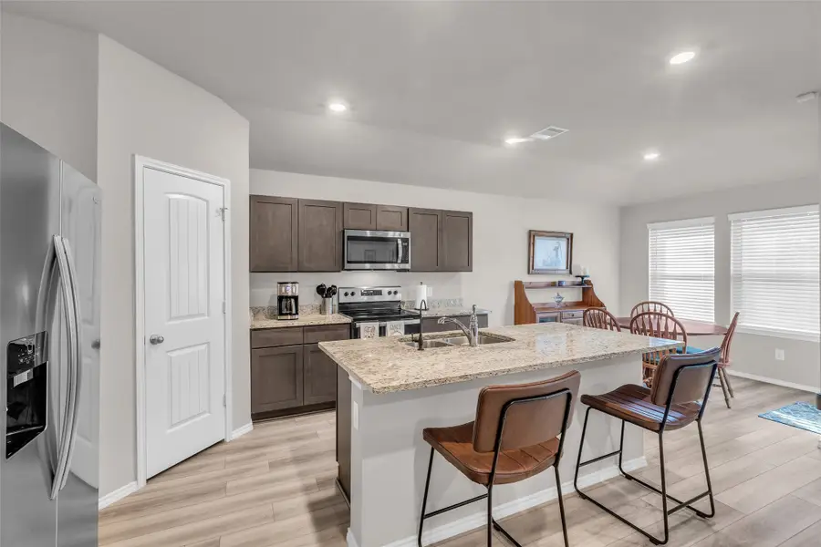 308 Pecos Drive, Huntsville, TX 77340 - Image #3