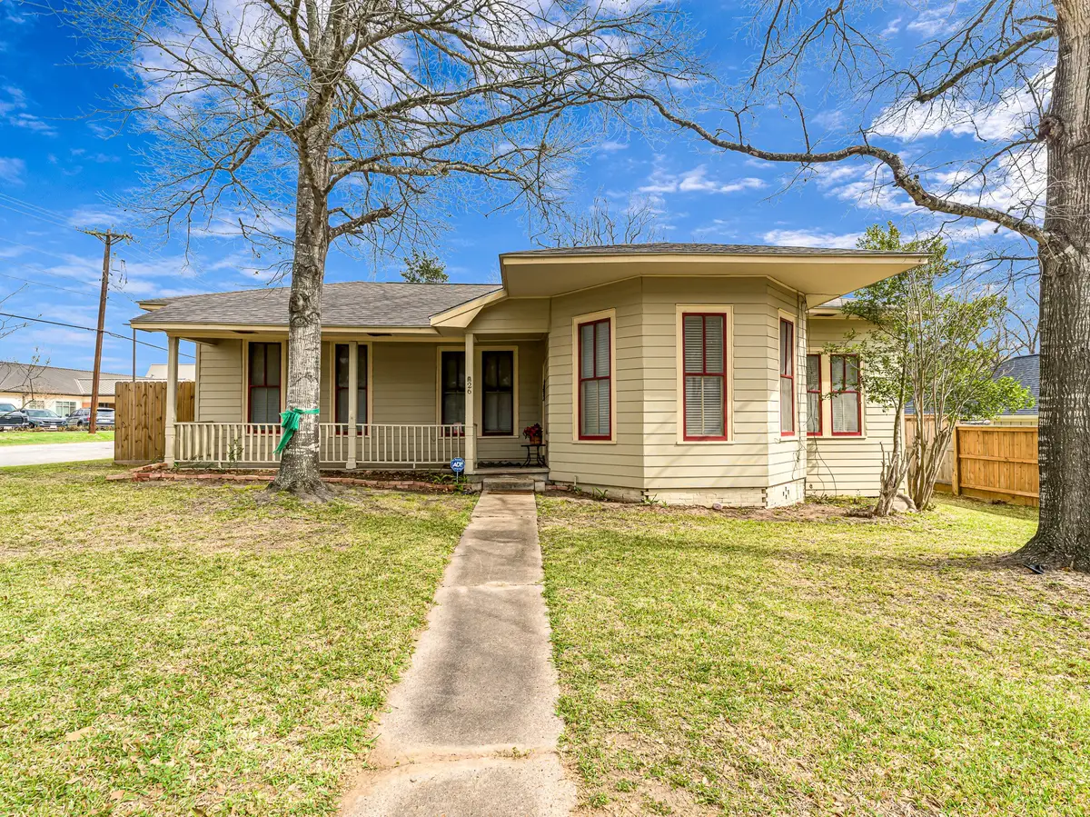 26 W Austin Street, Bellville, TX 77418 - #1