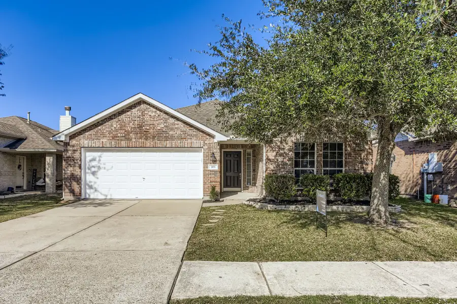 703 Elizabeth Street, Alvin, TX 77511 - Image #2