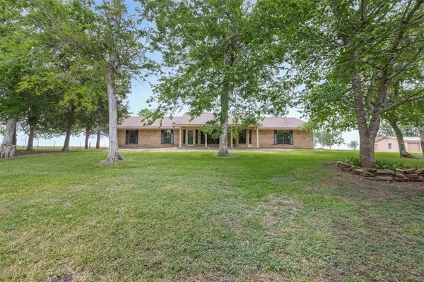 1031 Mcelroy Lane, New Ulm, TX 78950