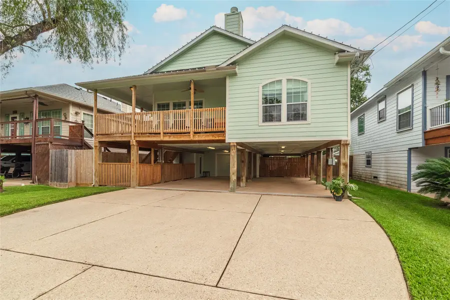 315 West Drive, Kemah, TX 77565 - #2