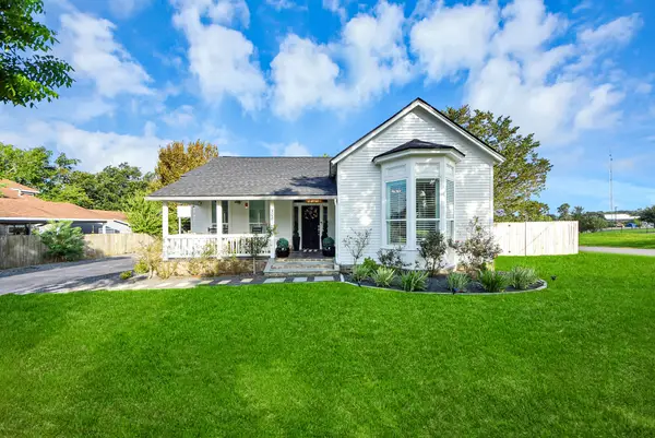 308 S Masonic Street, Bellville, TX 77418