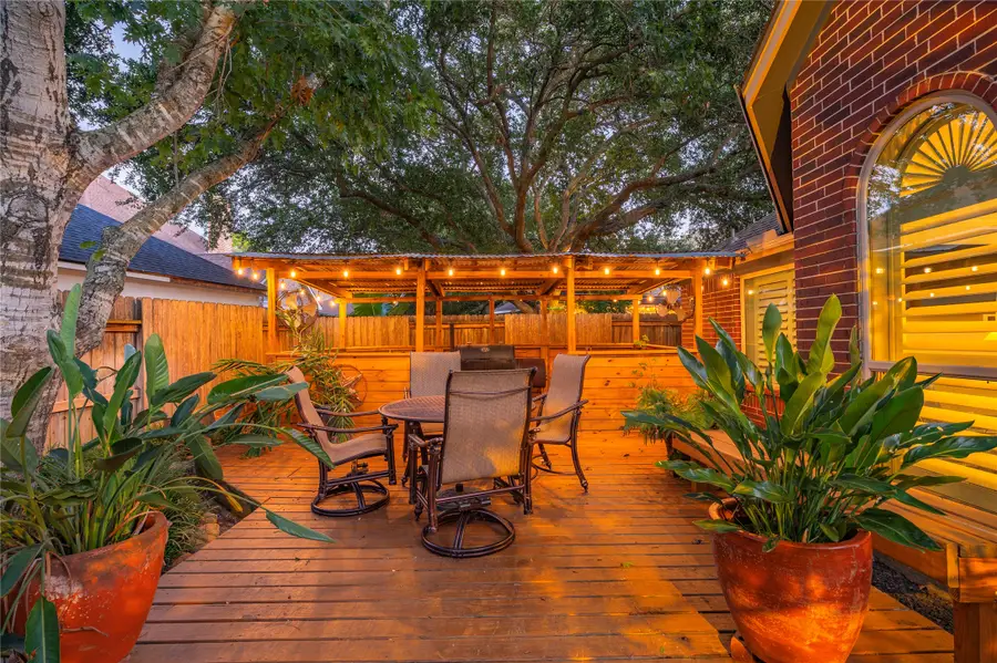 2025 Sandy Coast Circle, League City, TX 77573 - #2