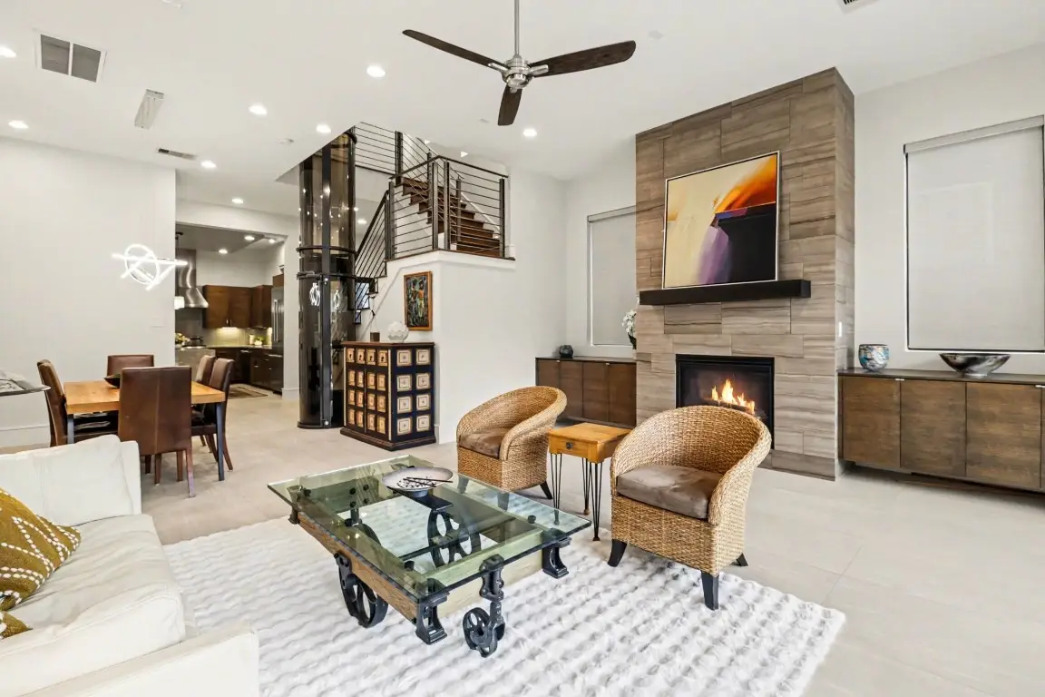 917 Peden Street, Houston, TX 77006 - #1