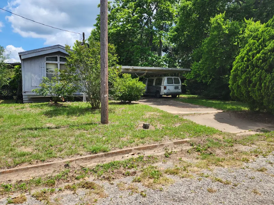 209 S Orange Street, Grapeland, TX 75844 - #2