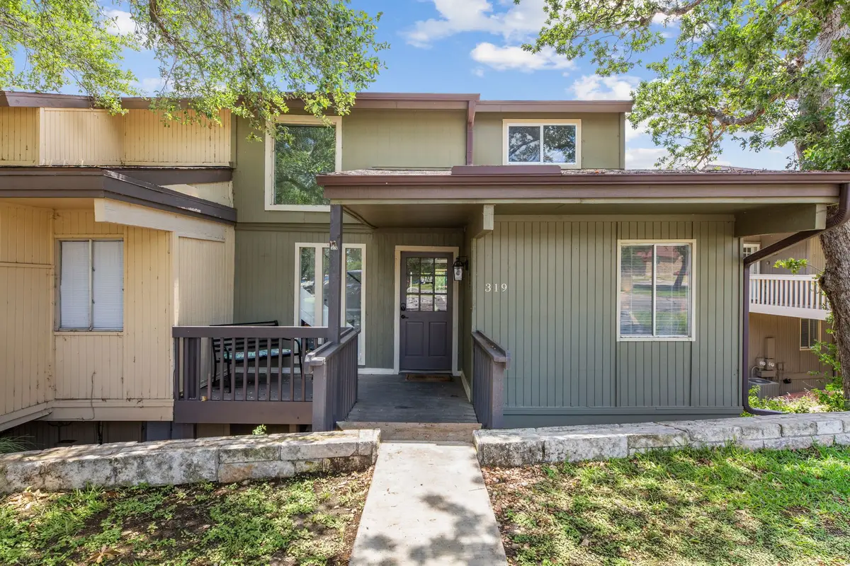 319 Venture Boulevard S, Point Venture, TX 78645 - #1