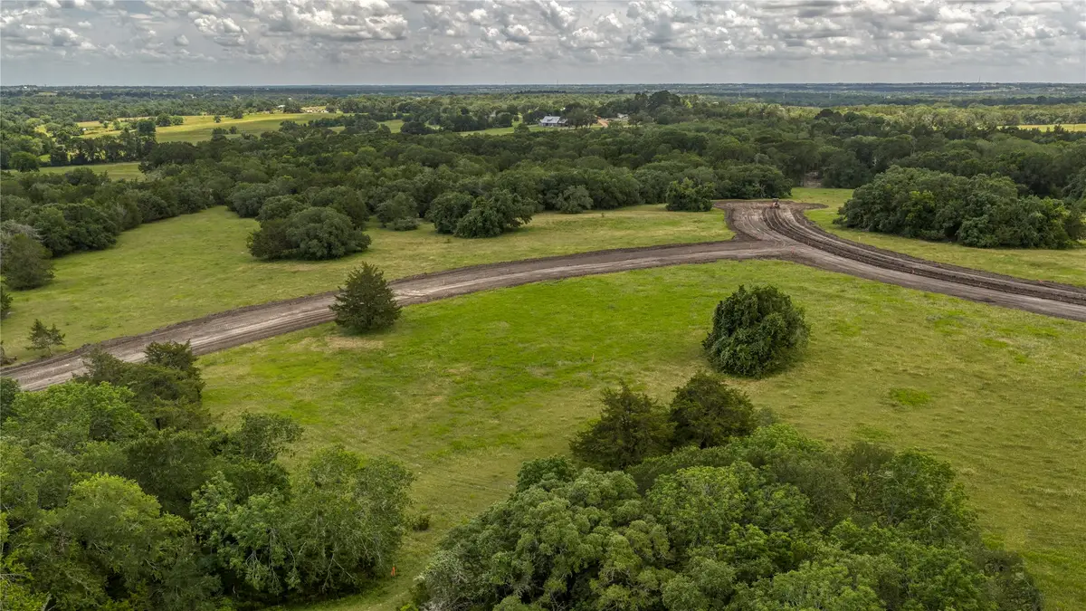 18 Majestic Oak View, Brenham, TX 77833 - #1