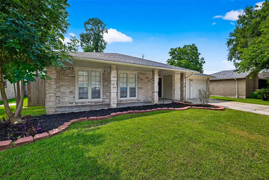 2403 Barrington Place Drive, Sugar Land, TX 77478 - Image #3