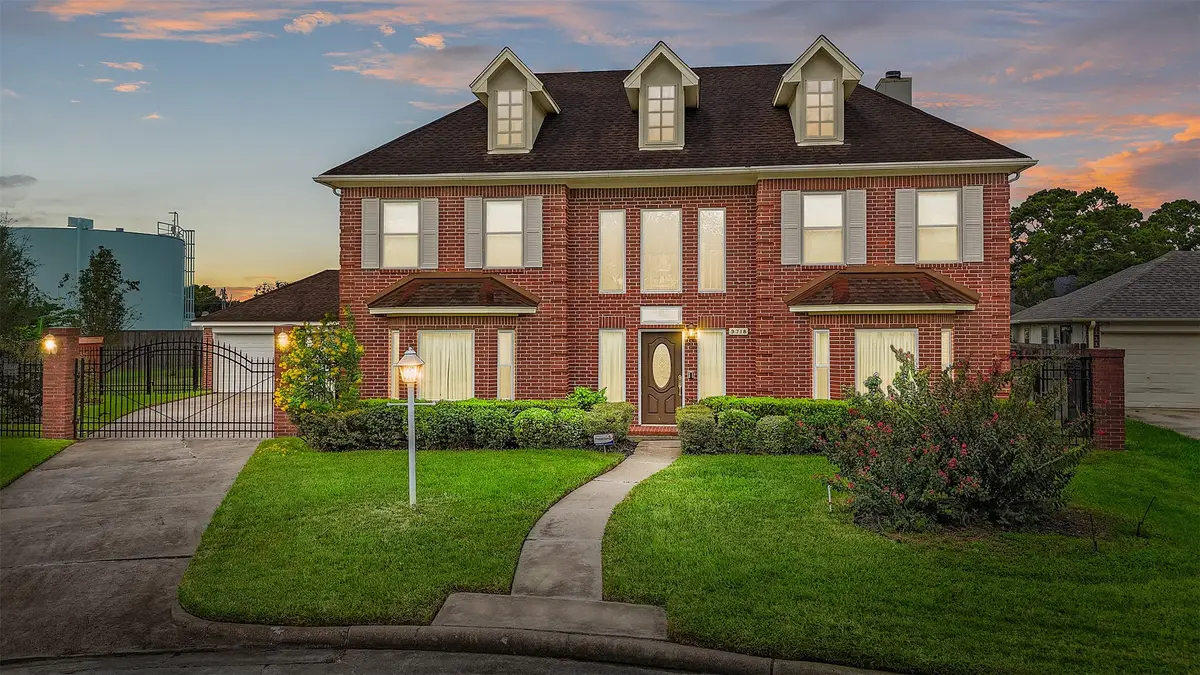 9718 Deverell Drive, Sugar Land, TX 77498 - #1