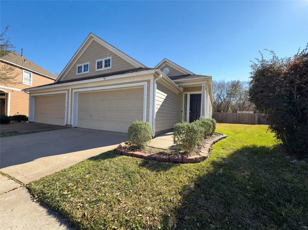 802 San Jacinto Circle, Baytown, TX 77521 - #1