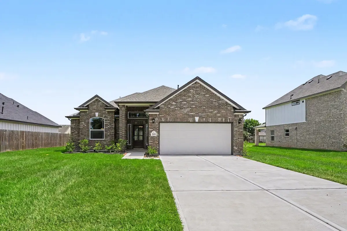 229 Crestview Drive, West Columbia, TX 77486 - #1