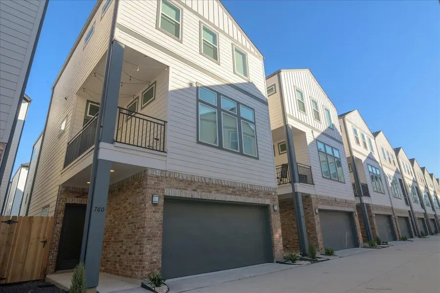 760 W Donovan Street, Houston, TX 77091 - #2