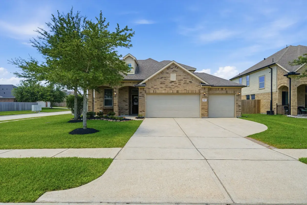 224 Harbor Bend Lane, Dickinson, TX 77539 - #1