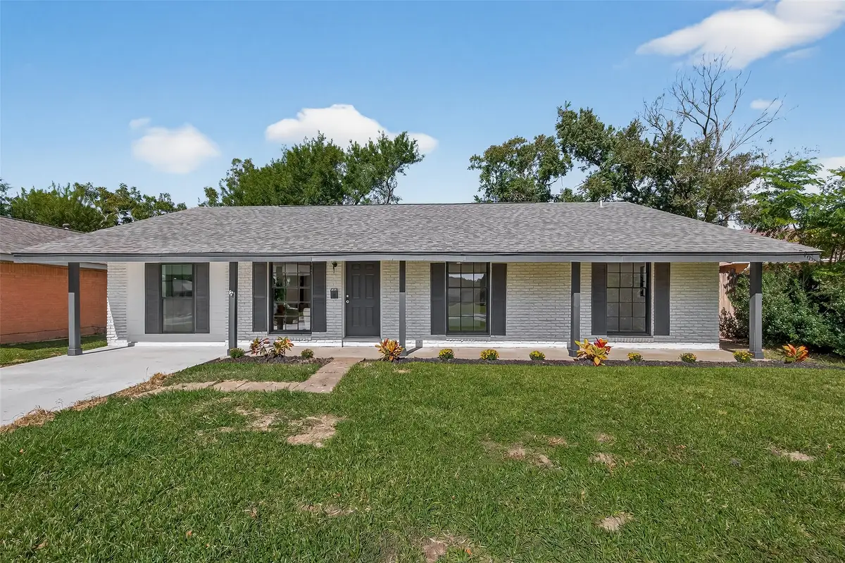608 Lloyd Lane, Baytown, TX 77521 - Image #1