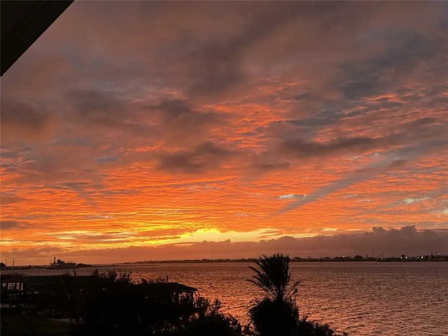 7220 Avenue N 1/2, Galveston, TX 77551 - #3