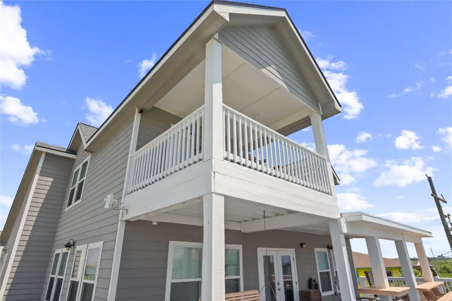 892 Melody Lane, Crystal Beach, TX 77650 - #2