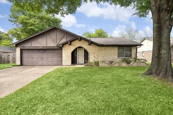 1200 Sagebrush Trail, Baytown, TX 77521