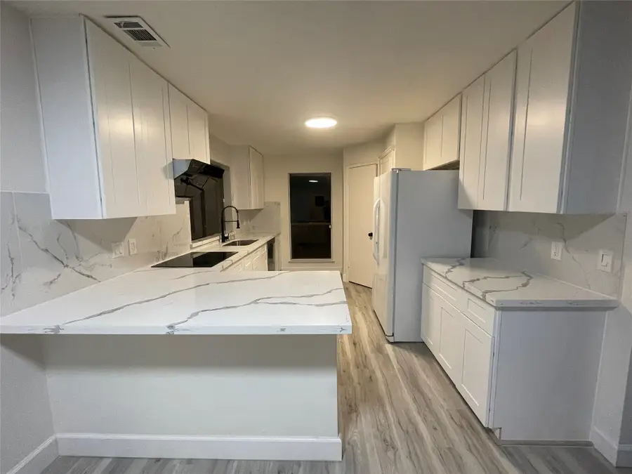 3014 Edgewood Drive, Sugar Land, TX 77479 - #3