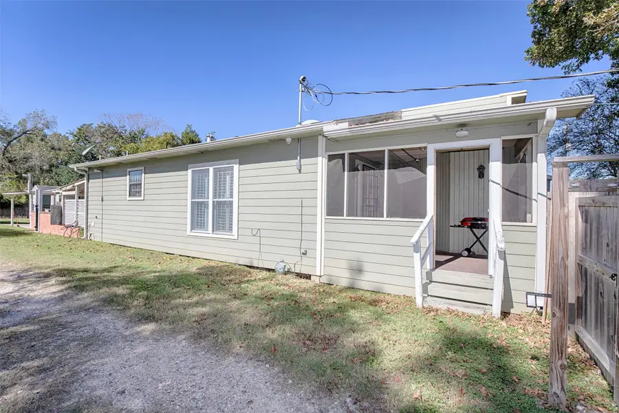 5220 Krueger Drive, Dickinson, TX 77539 - Image #3