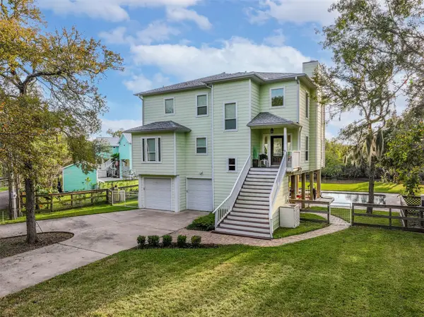 3100 Massengale Lane, Webster, TX 77598