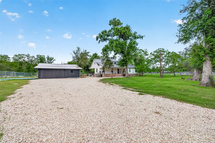 803 County Road 772, Damon, TX 77430 - #3