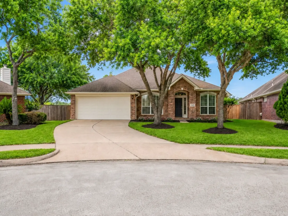 8823 Saratoga Drive, Sugar Land, TX 77479 - #1