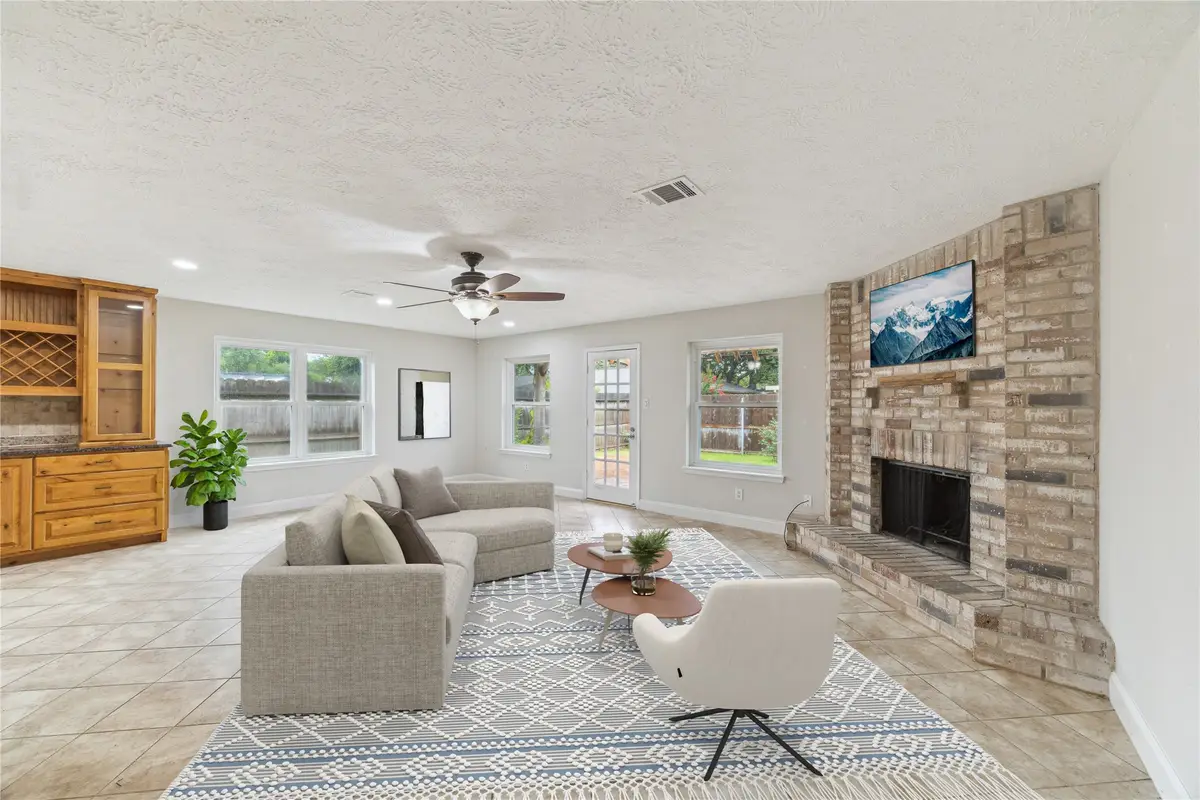 4010 Bluebonnet Trail, Deer Park, TX 77536 - Image #1