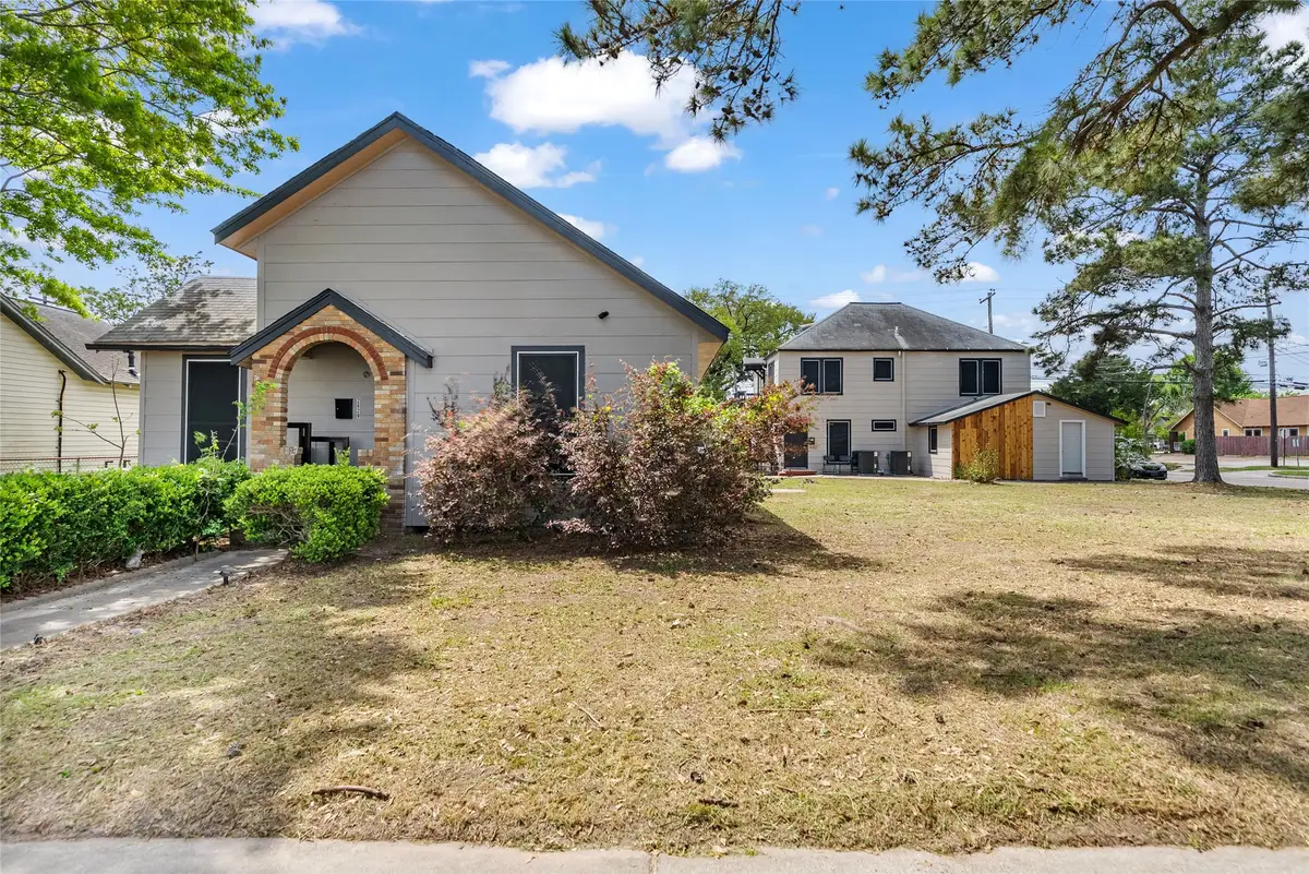 2633 W Main Street, Baytown, TX 77520 - #1