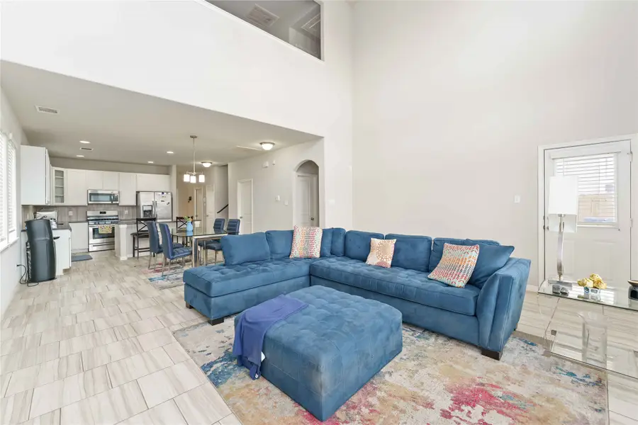 7002 Victorville Drive, Rosharon, TX 77583 - Image #3